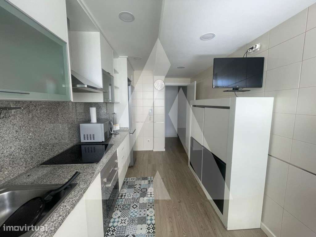 Apartamento T3 localizado na Avenida Dr. Lourenço Peixinho em Aveiro. - Grande imagem: 3/9