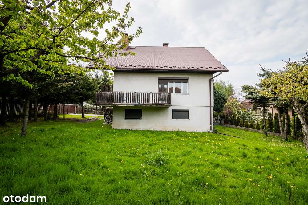 Dom jednorodzinny z ogrodem i garażem na granicy Krakowa i Wieliczki-19