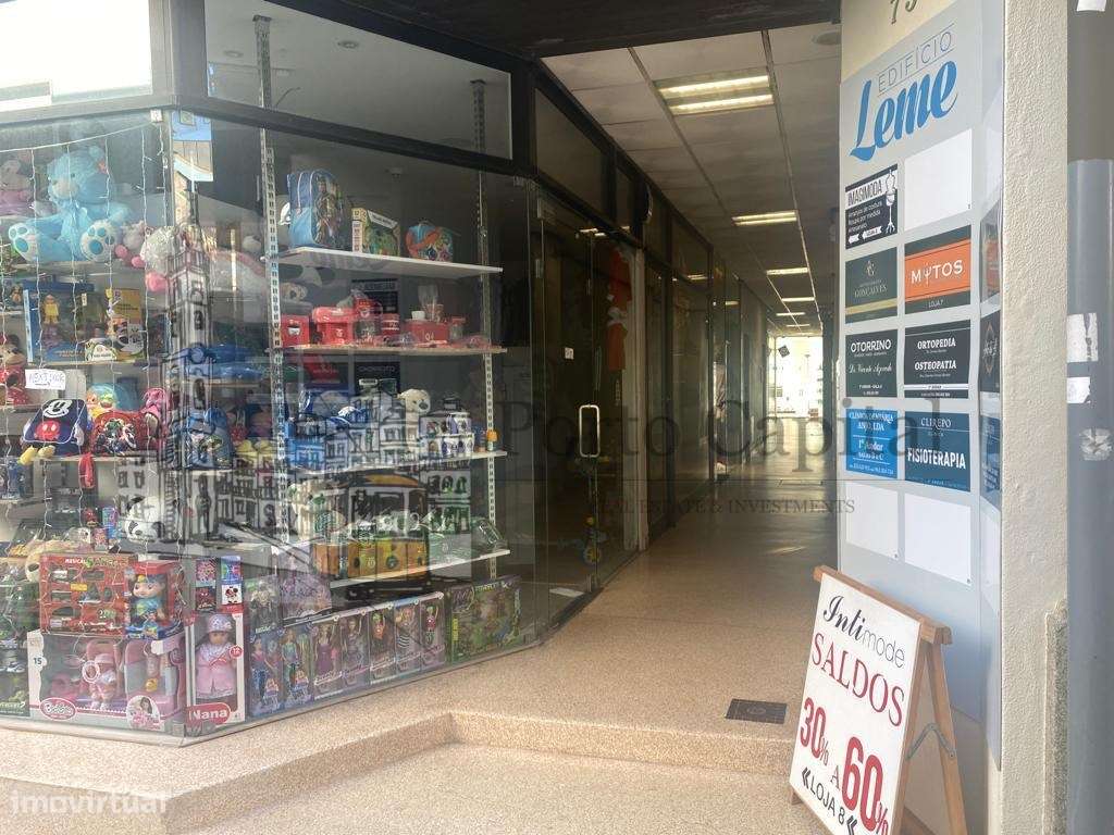 EXCELENTE LOJA PARA ARRENDAMENTO NA RUA DA JUNQUEIRA (POVOA DE VARZIM) - Grande imagem: 4/22
