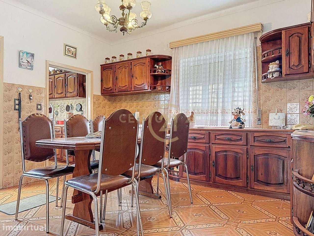 T4 em Lajes, Praia da Vitória, com garagem e árvores de fruto-11