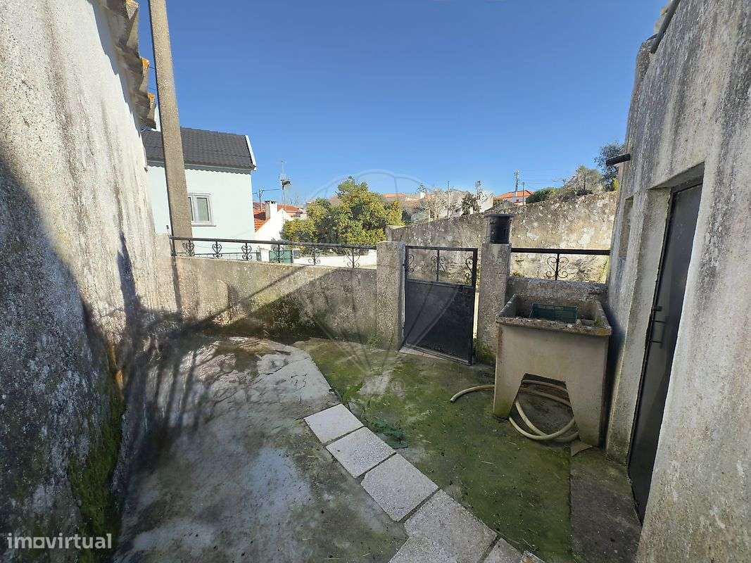 Moradia T1 para venda-9