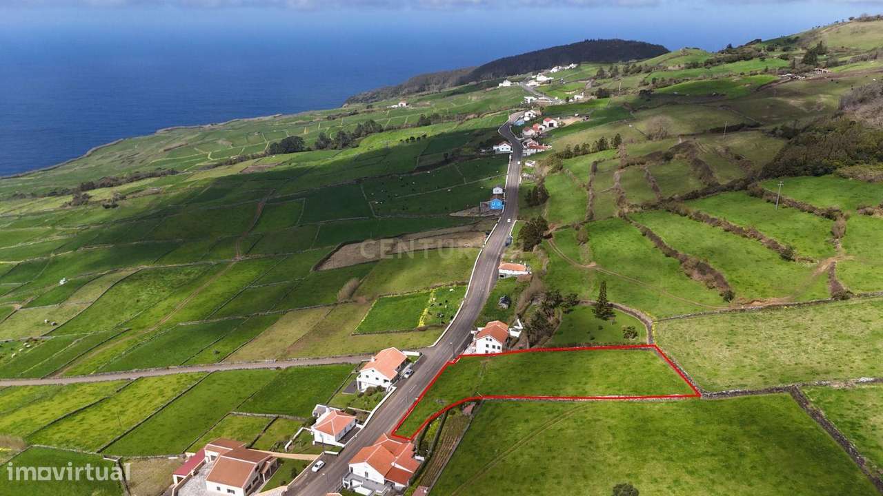 Terreno com Vista Mar em Localização Privilegiada - Grande imagem: 4/7