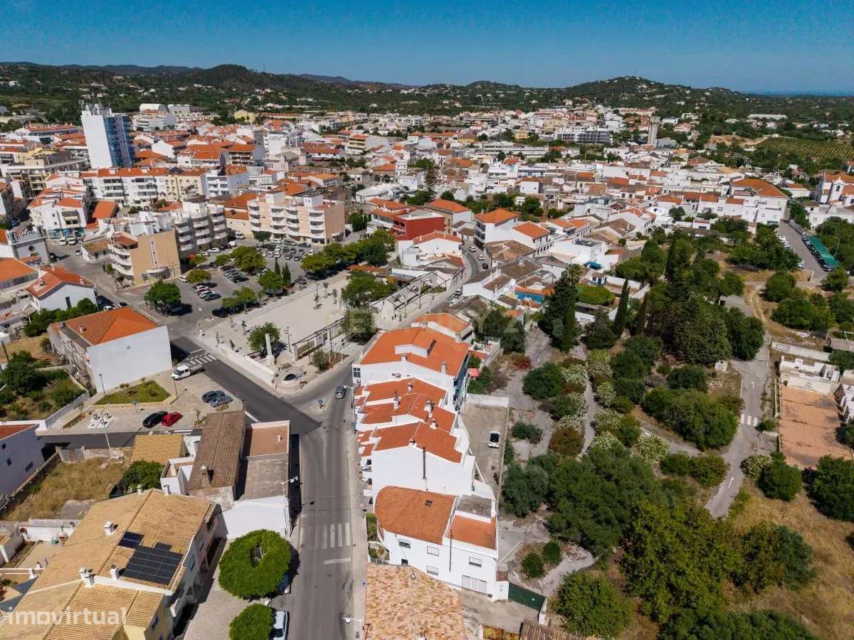 Apartamento com Projeto Aprovado - Rés-do-Chão com Entrada Independent-10