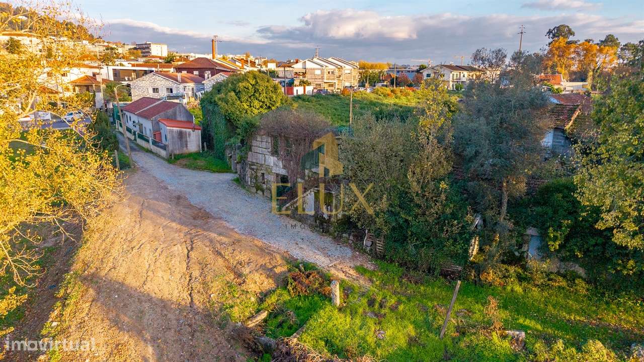 Moradia para Restaurar T3 Venda em Margaride (Santa Eulália), Várzea,-6