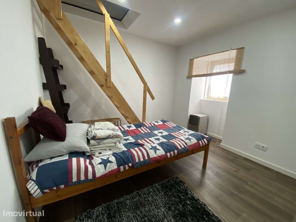 Moradia em Banda com 2 Suites e 1 quarto, com Logradouro - Grande imagem: 4/34