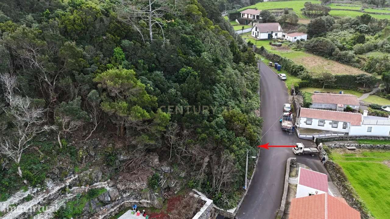 Terreno para Construção nos Biscoitos com Vista Mar-8