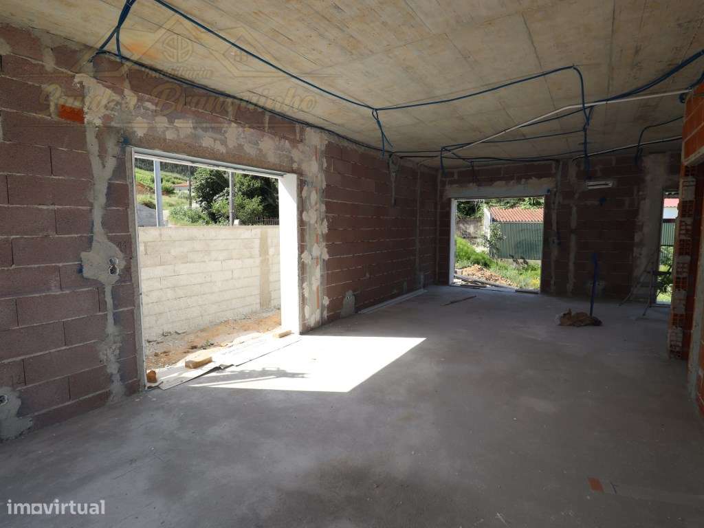 Moradia T3 NOVA estilo CONTEMPORÂNEO-37