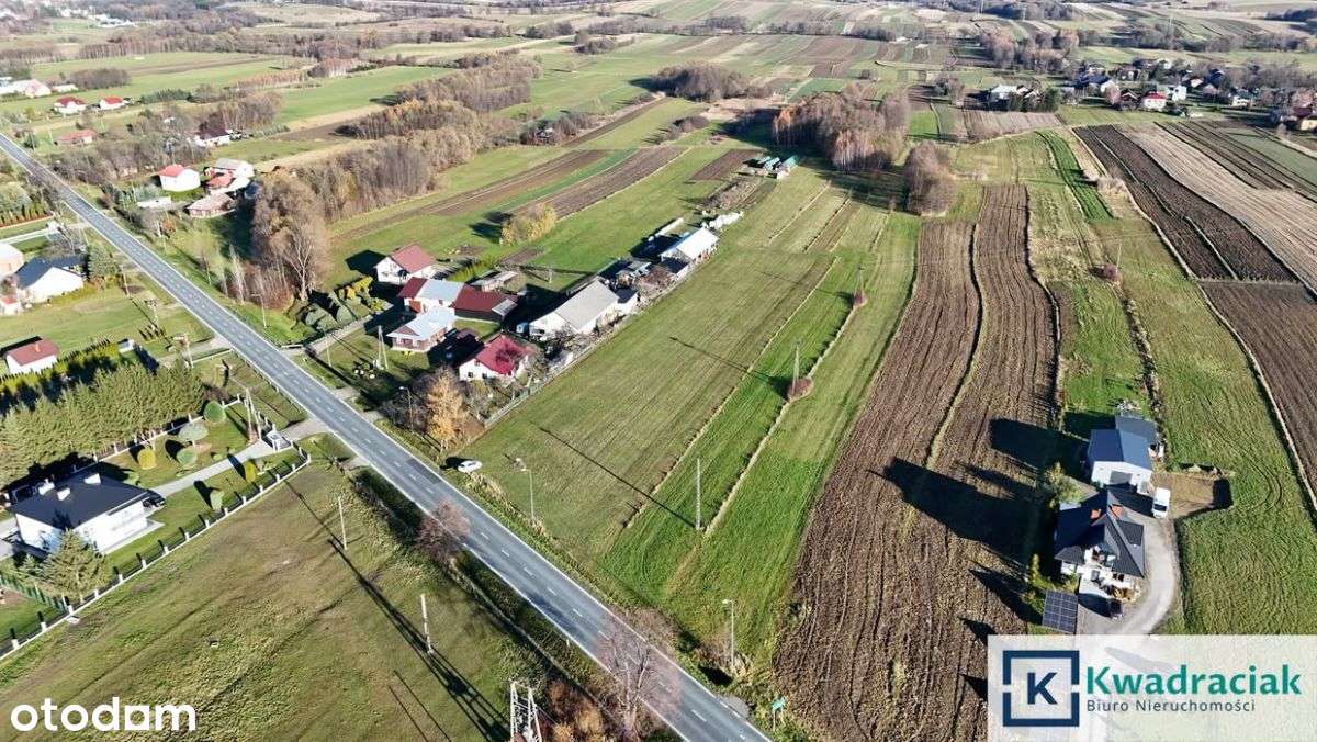 Dużą działka 0,93 ha z mediami - Nowy Żmigrodzie-1