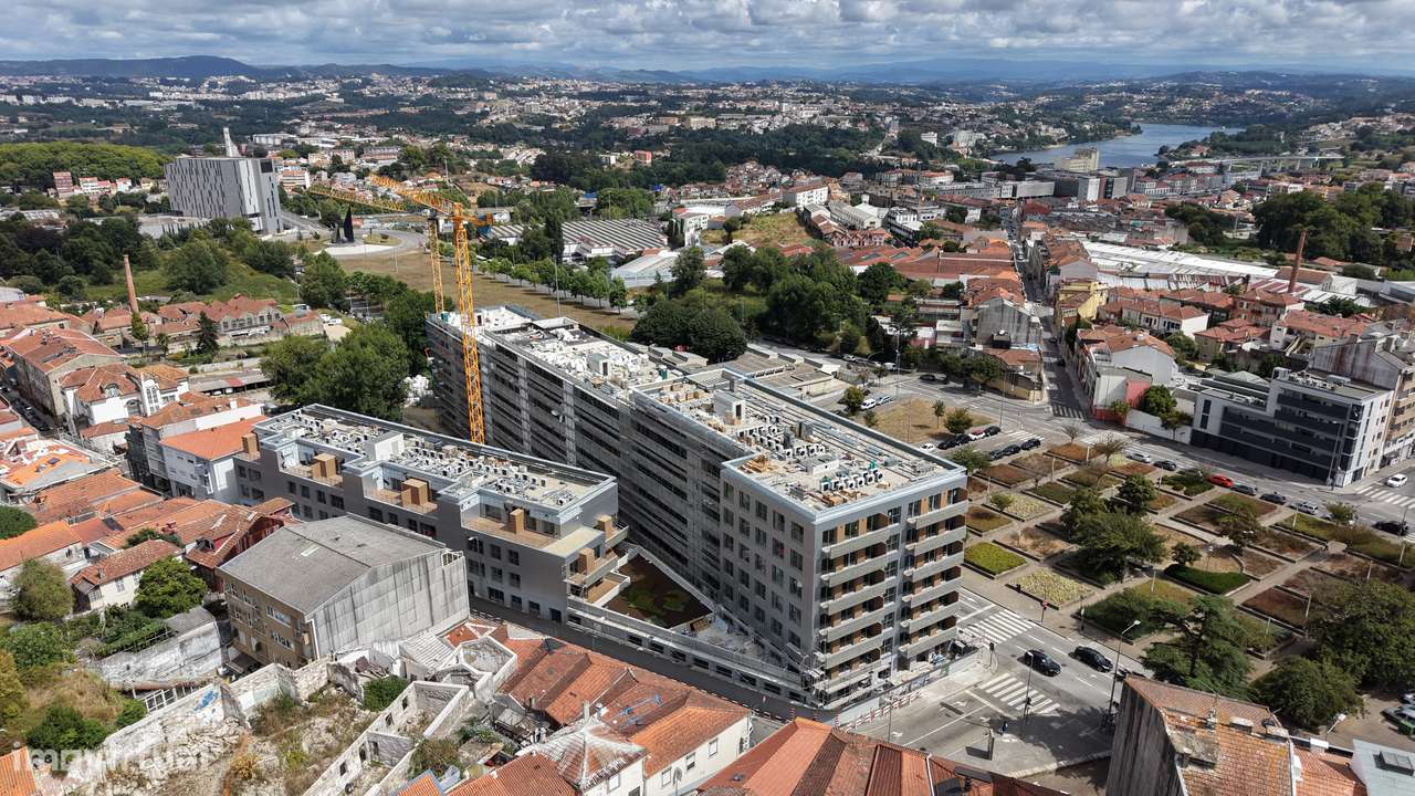 T2 | Novo | Varandas | Garagem | 2 frentes-6