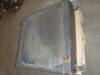 De vanzare radiator de racire pentru excavator akerman ec 420 ult-010984