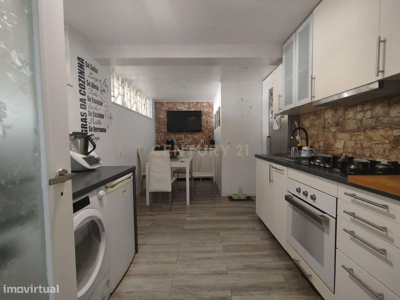 Apartamento T3 Renovado com Suíte, Varanda Fechada – Monte da Caparica - Grande imagem: 5/38