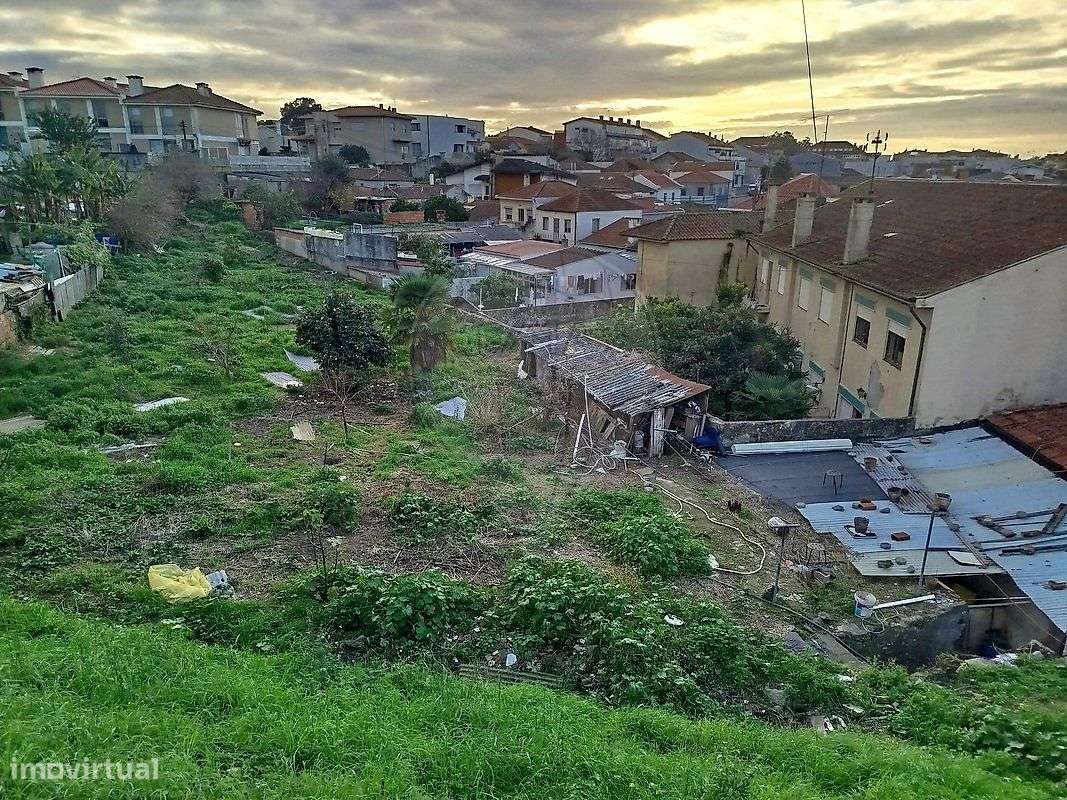 Moradia T4 para venda-5