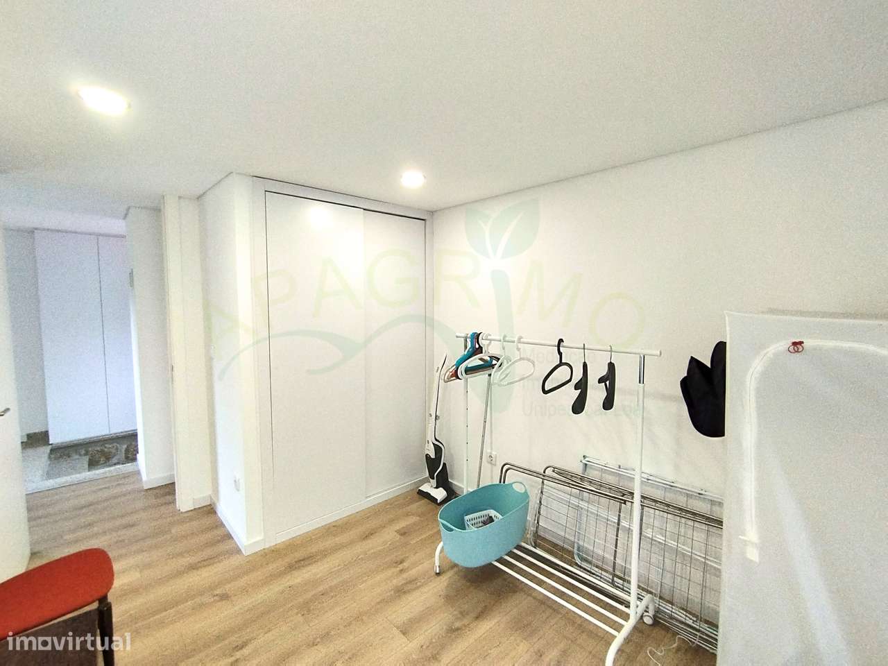 Moradia T2 com garagem e terraço em Penedono-10