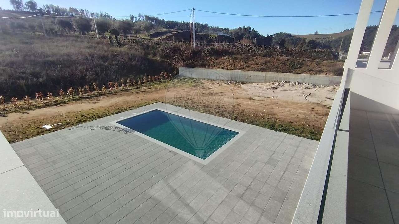 Moradia T3 para venda-12