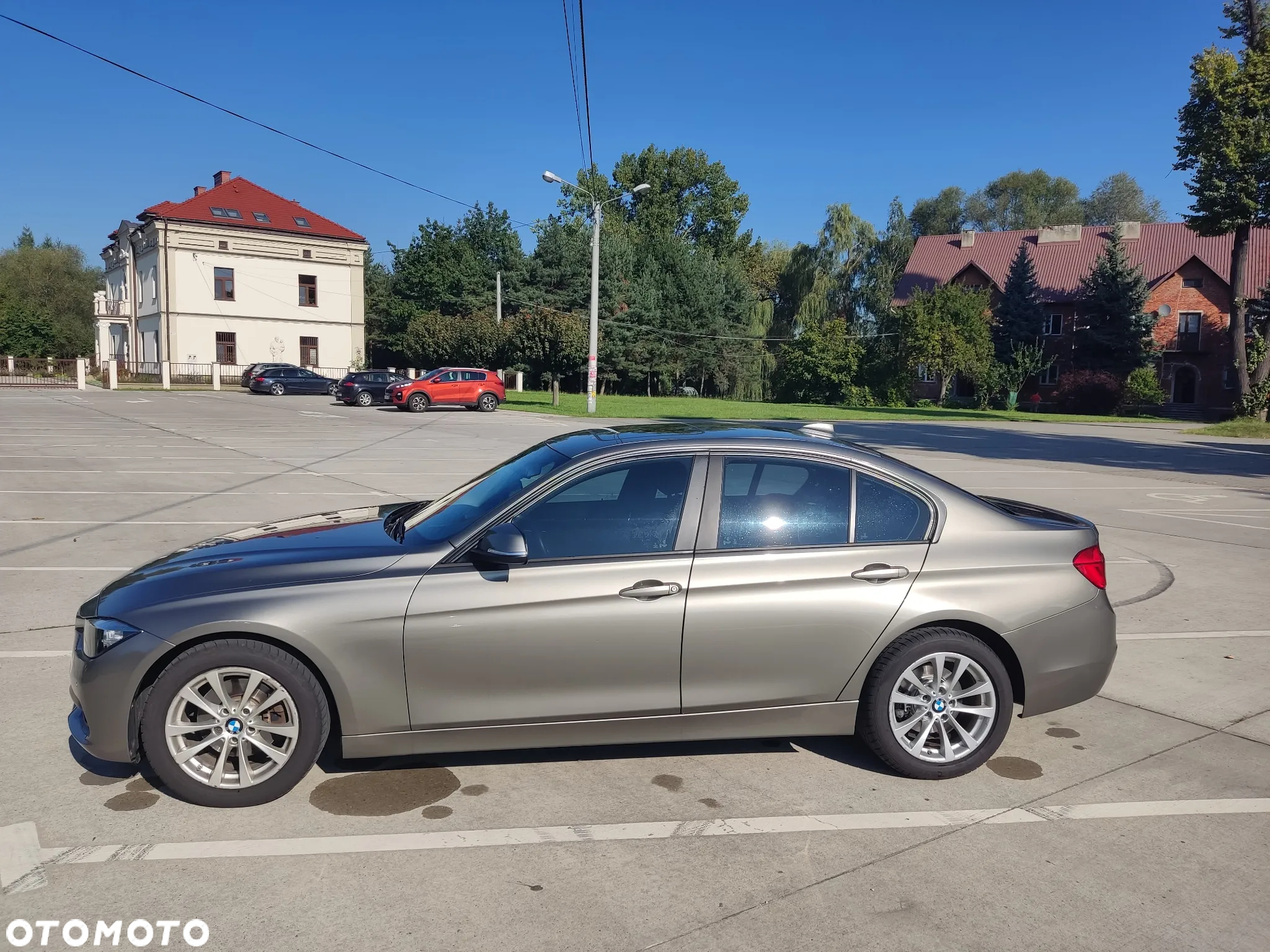 BMW Seria 3 320i xDrive - 11