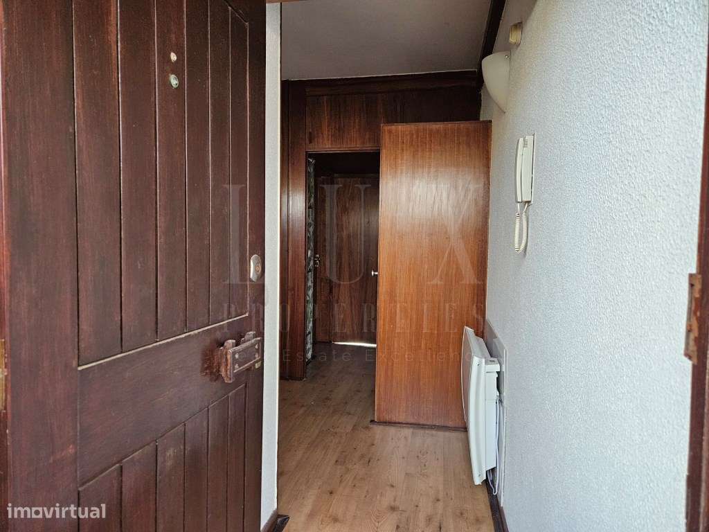 APARTAMENTO T1 EM CARCAVELOS COM VISTA MAR 1ª LINHA A 200m DA PRAIA-48