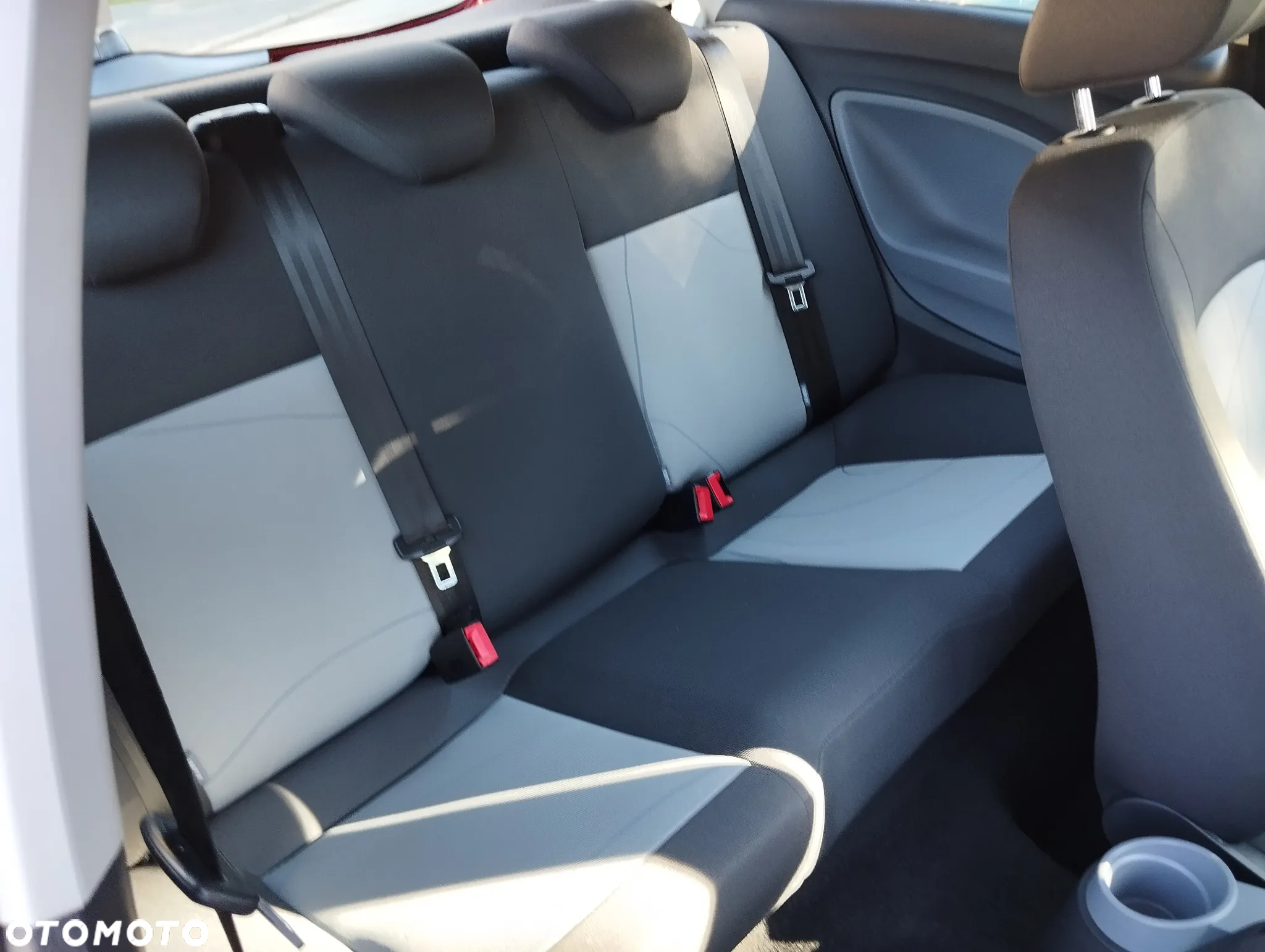 Seat Ibiza SC 1.6 16V Style - 19