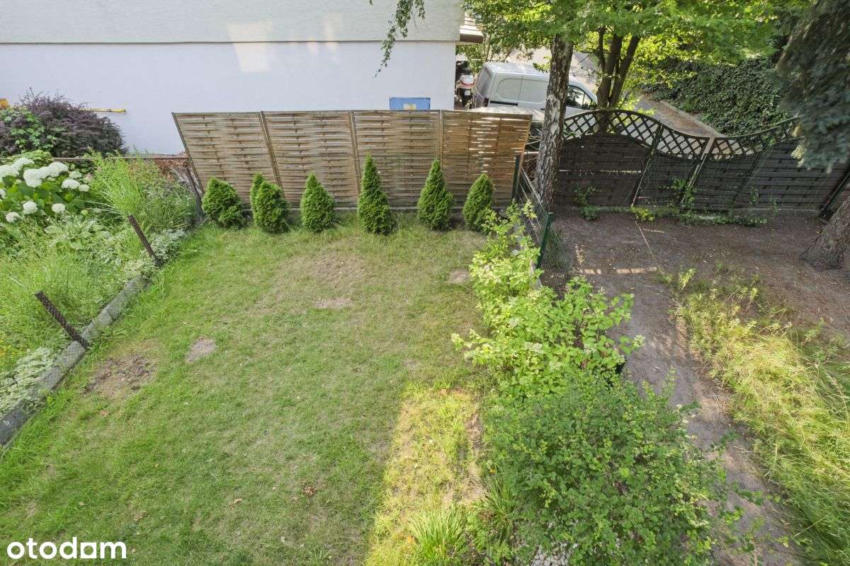 Segment w cichej części Ursynowa-19