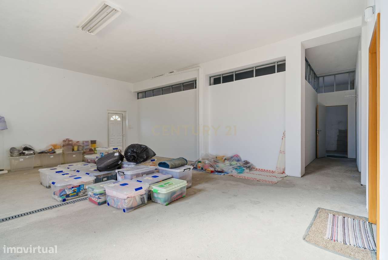 Moradia T5 com Garagem e Piscina em Miragaia, Lourinhã-44