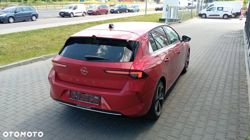 Opel Astra VI 1.2 T Elegance S&S - 4