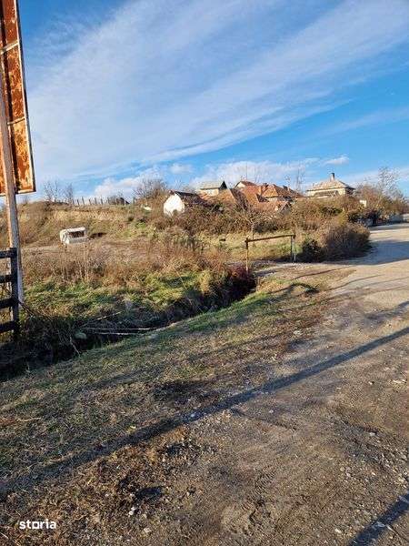 Vind teren intravilan în Riureni str Oltului nr 38. - Imagine principală: 5/8