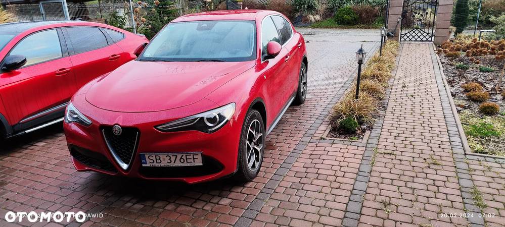 Alfa Romeo Stelvio - 2