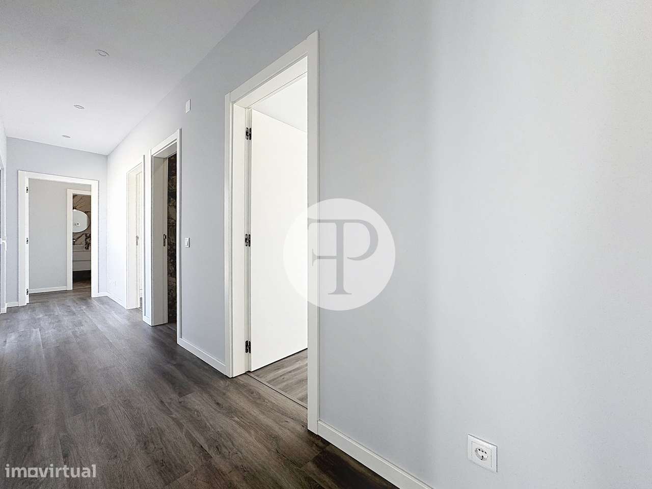 Moradia T4 com 2 suítes, piscina interior central em Alfeizerão-22