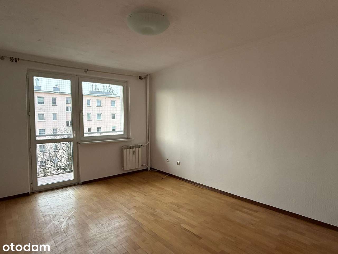 Wygodne mieszkanie w zielonej okolicy, balkon, i pełna własność.-9