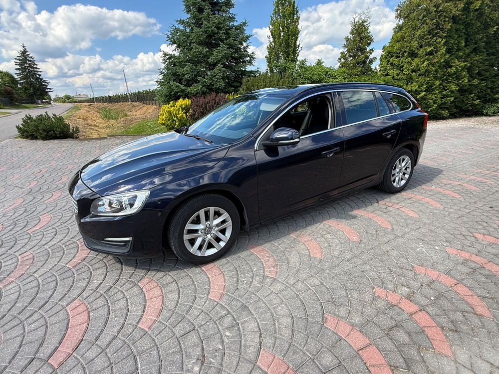 Volvo V60 I T2 Geartronic Kinetic 2017