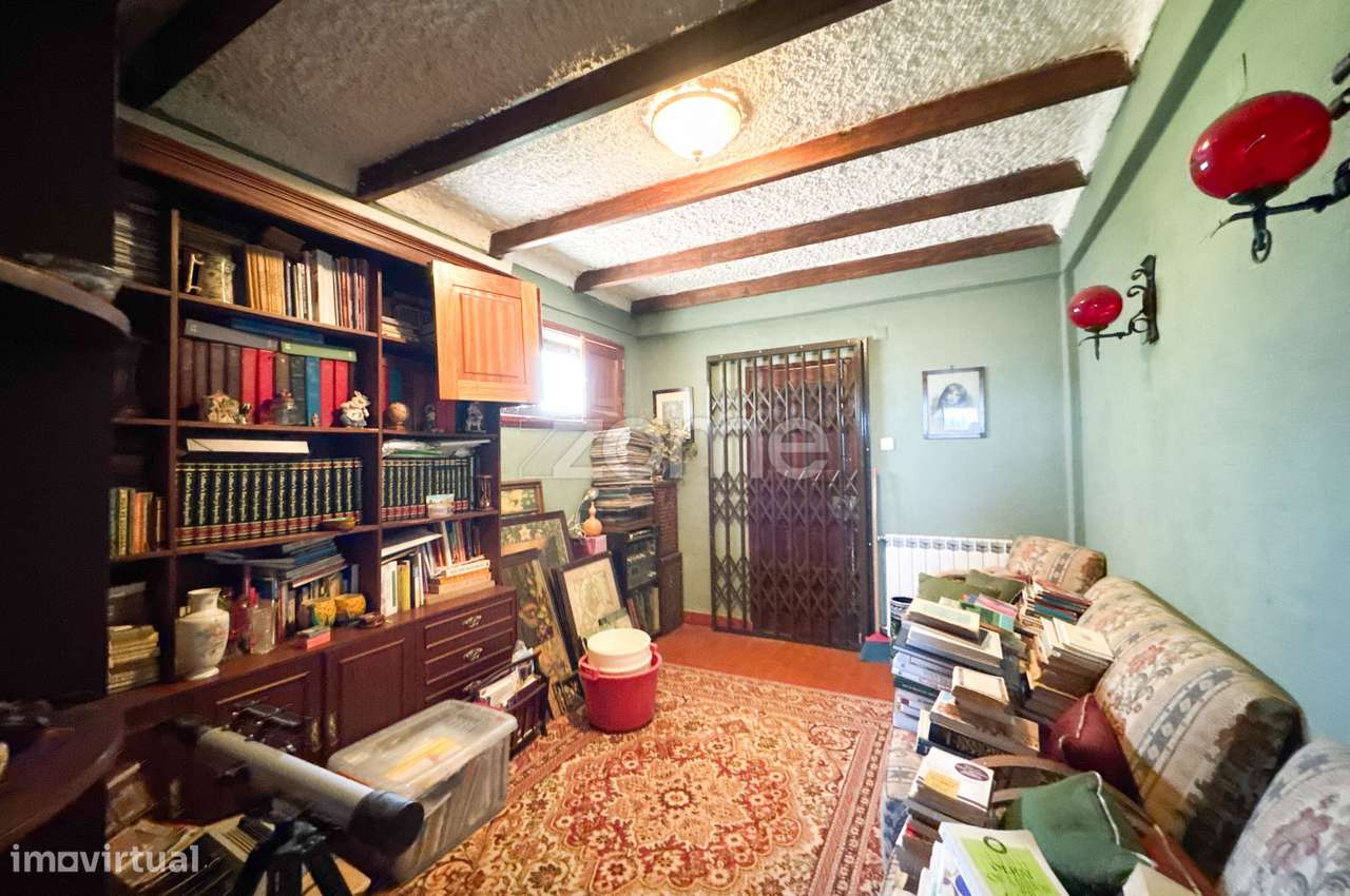 Moradia T6 em Alijó-10