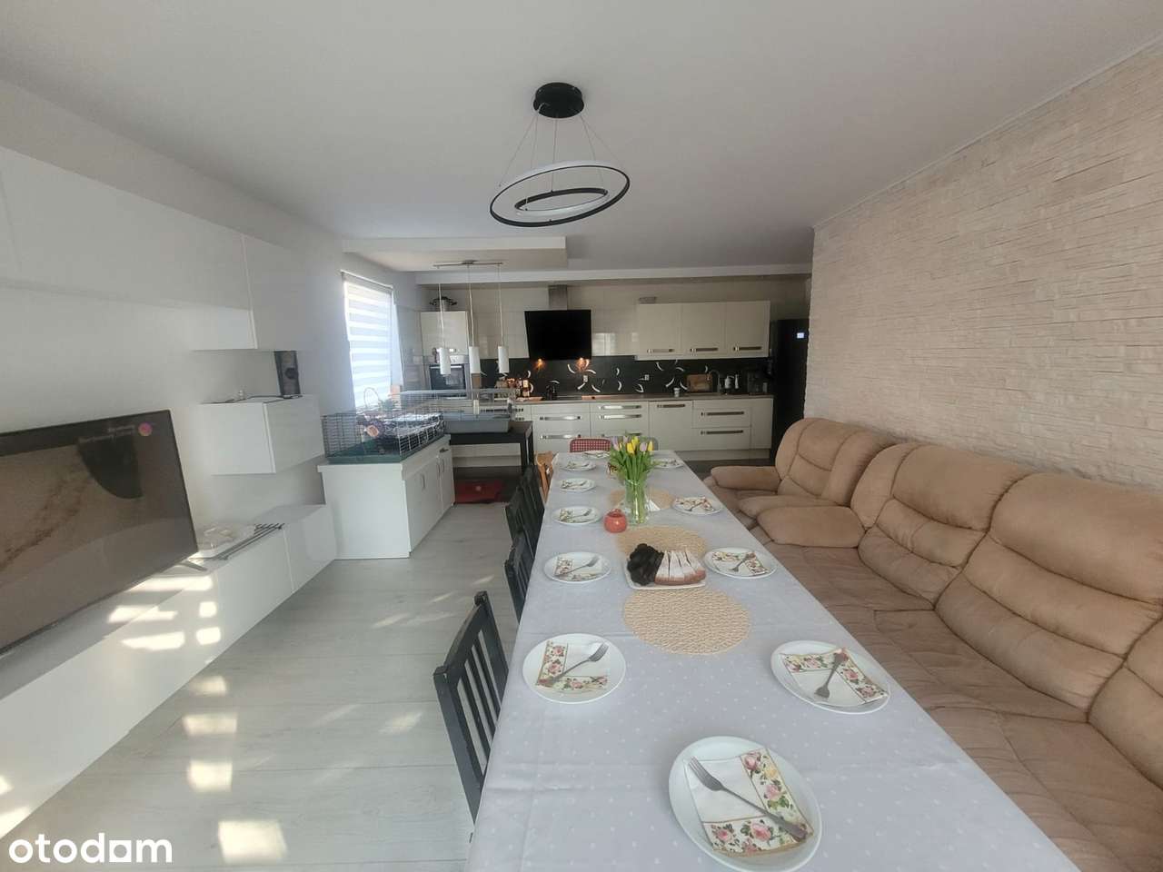 Komfortowe duże mieszkanie w idealnej lokalizacji - Pełny obrazek: 1/19