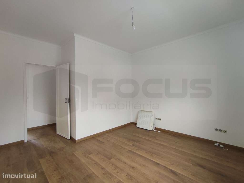 Moradia T2 com logradouro, para arrendamento Aveiro / Esgueira - Grande imagem: 4/19