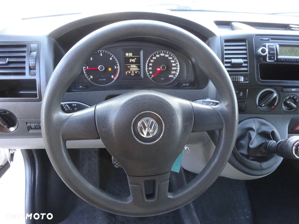 Volkswagen T5 - 18