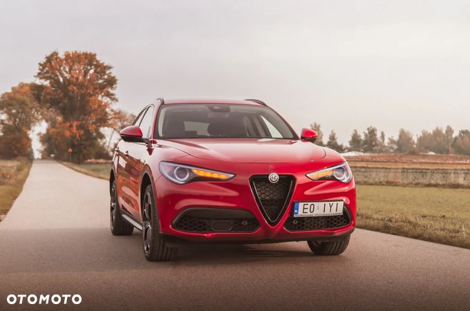 Alfa Romeo Stelvio 2.0 Turbo 16V AT8-Q4 B-Tech - 1