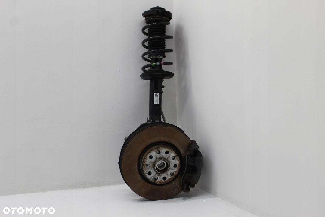 AUDI Q3 8U LIFT MCPHERSON PRAWY 5Q0413031AF - 1