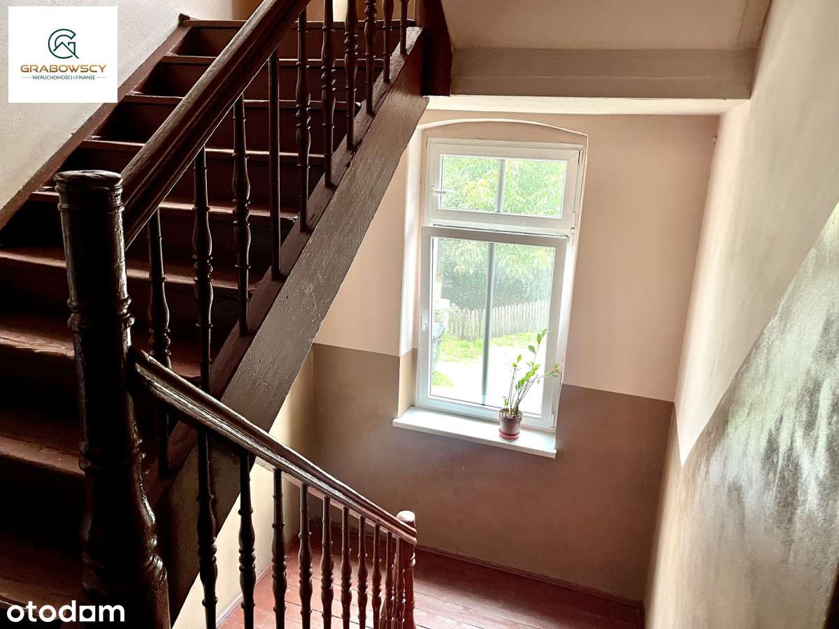 Klimatyczna kawalerka w centrum z ogrodem!-5