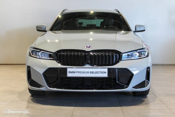 BMW 330 e Touring Pack 50 anos M Auto - 3