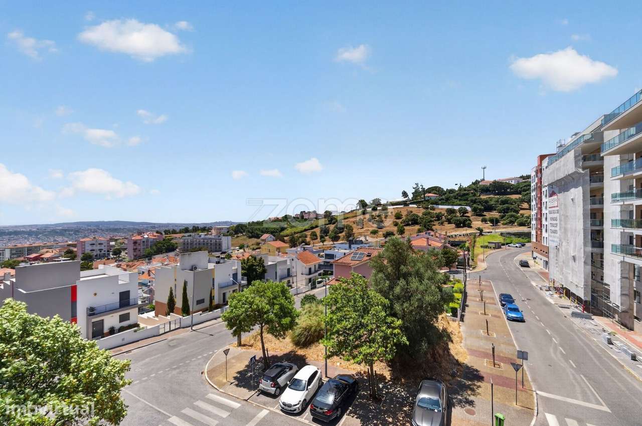 Apartamento T3 na Urbanização do Jardim da Amoreira - Ramada-31