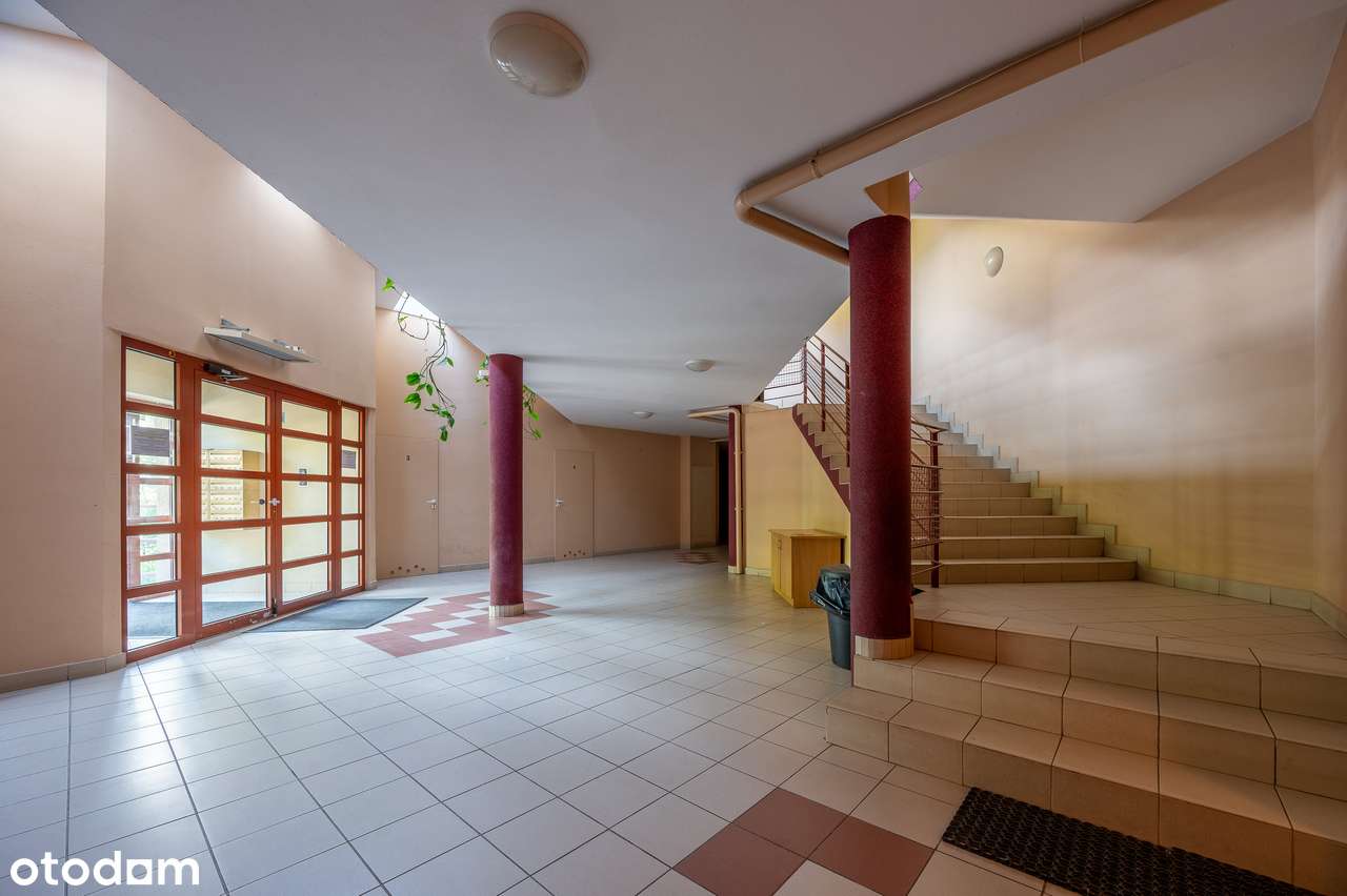 Przestronne mieszkanie przy ul. Reduta | Do własnej aranżacji-12