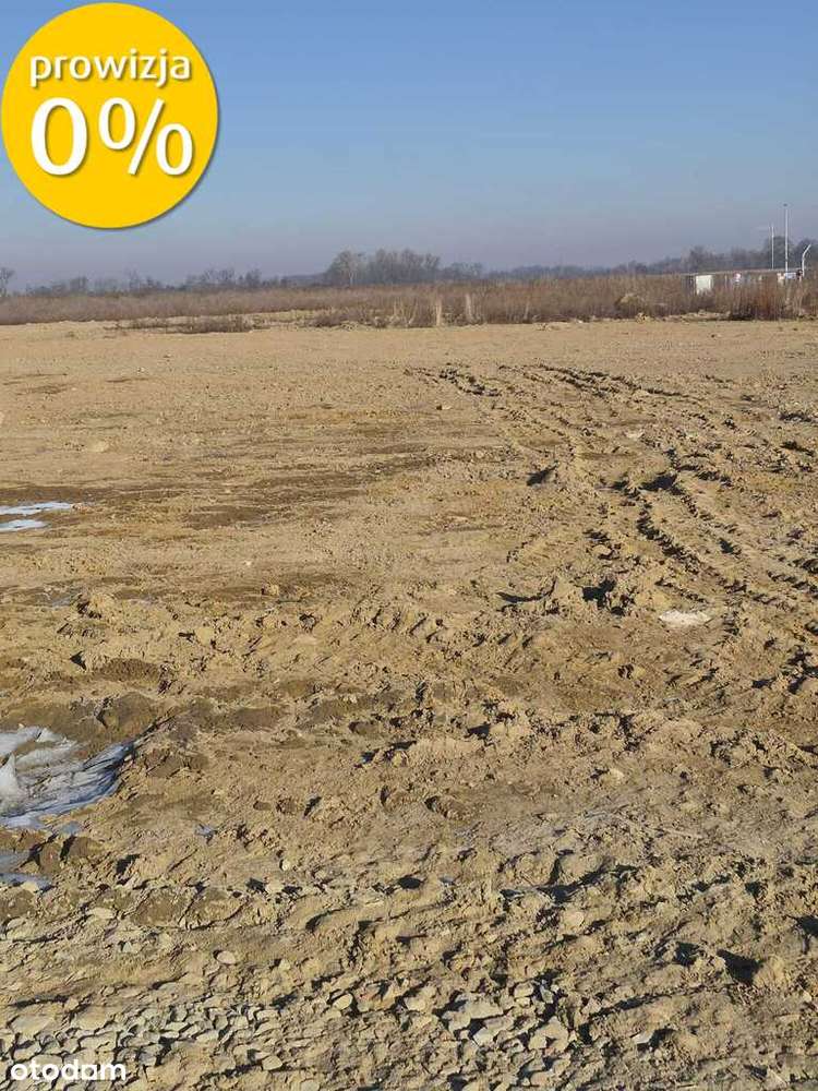 Działka ze wszystkimi mediami + droga z kostki-5