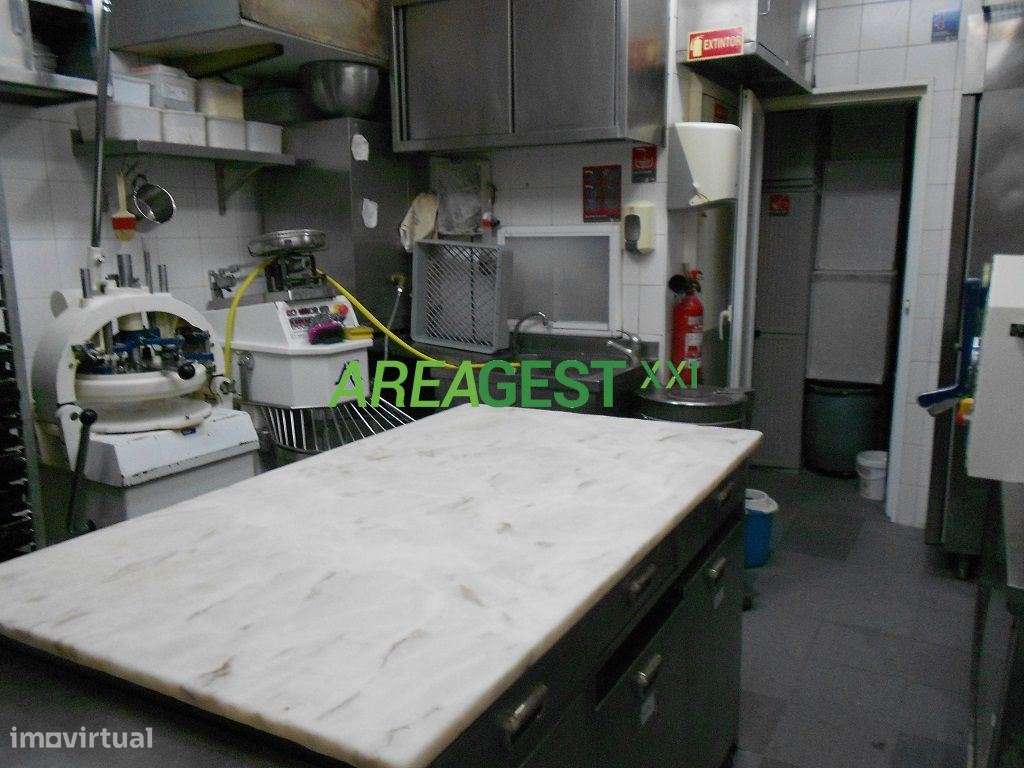 Loja para venda com rendimento, em Santa Iria da Azóia, Loures-10