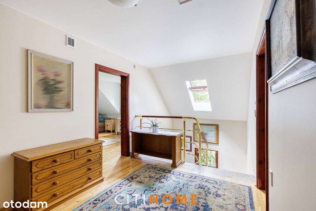 Dom typu dworek w zielonym Józefowie-12