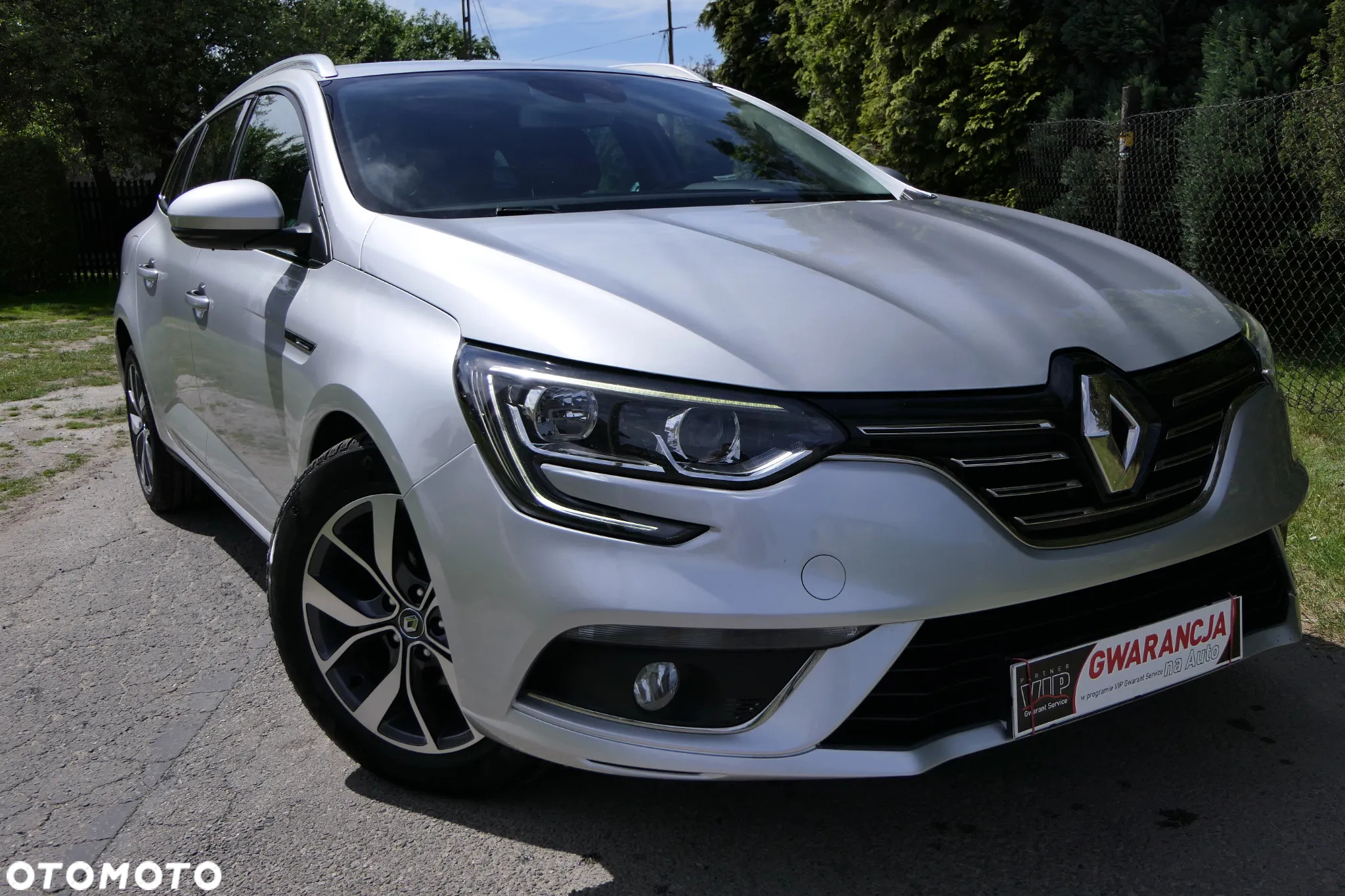 Renault Megane BLUE dCi 115 BOSE EDITION - 10