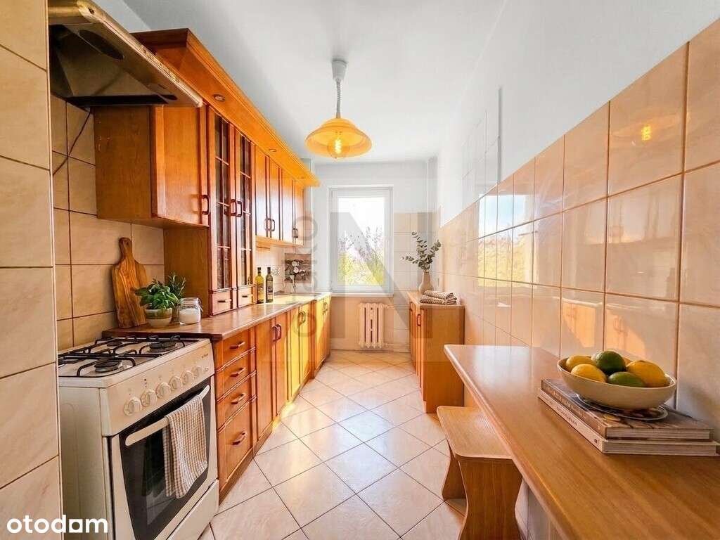 Okazja! 1 Piętro | 4 pokoje | 2 Balkony |Garderoba – pohled 4
