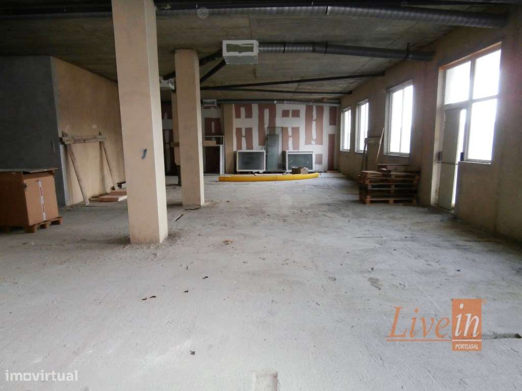 Loja Destinada a Comercio e Serviços no Centro de Mafra - Grande imagem: 4/10