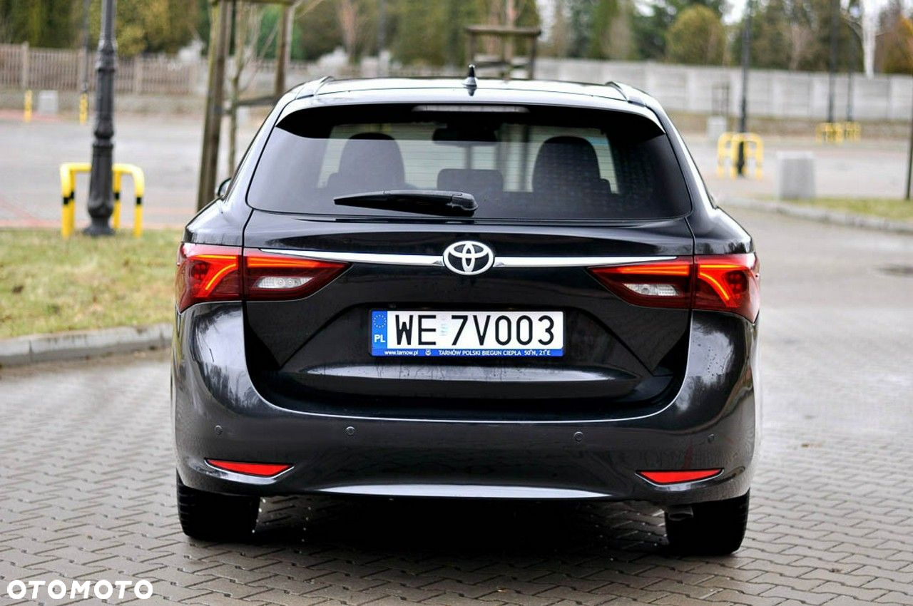 Toyota Avensis 2.0 D-4D Prestige - 33