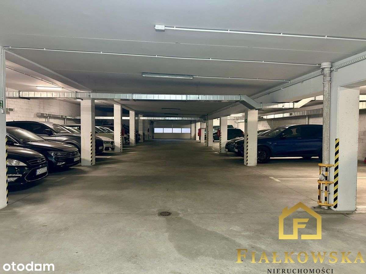 Miejsce postojowe w hali garażowej E. Plater-4