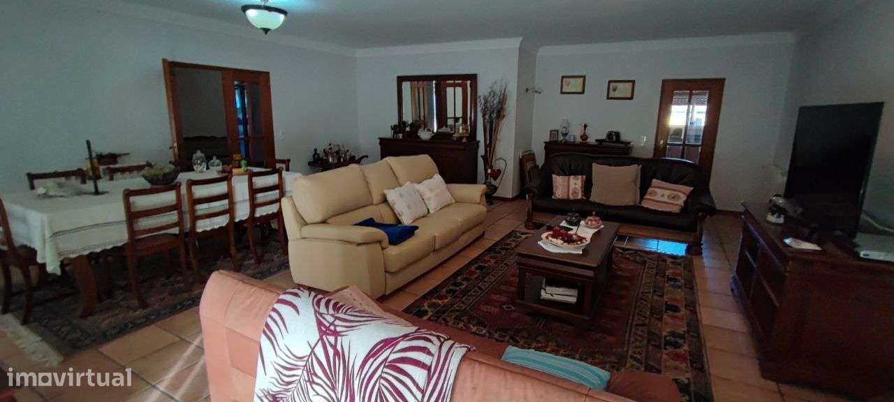 Moradia com 6 quartos, piscina e  Quinta envolvente em FEBRES-8