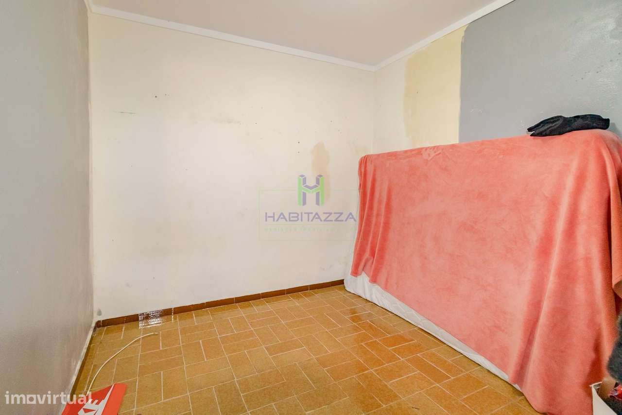 Moradia T2, com anexos e bom quintal, no coração da Praia da Luz-34