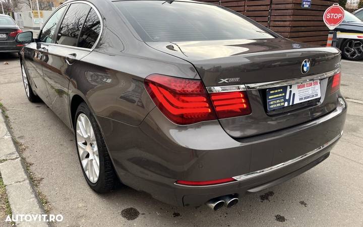 BMW Seria 7 730d xDrive Edition Exclusive - 10